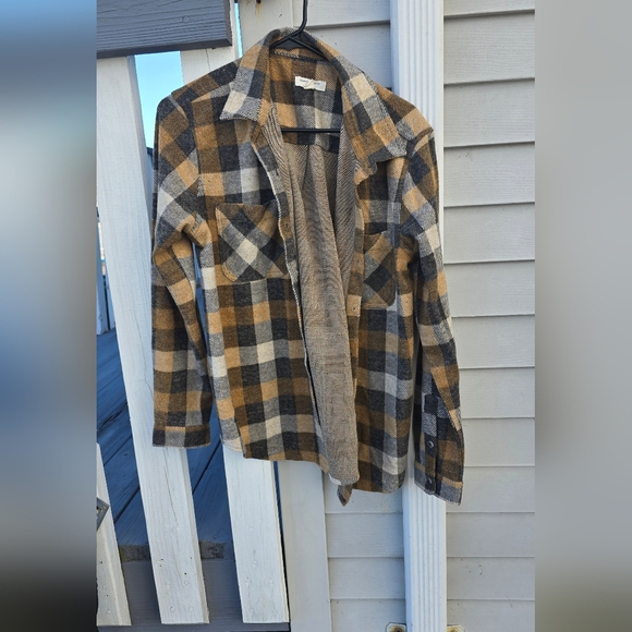 beach lunch lounge Button Down - Picture 2 of 8